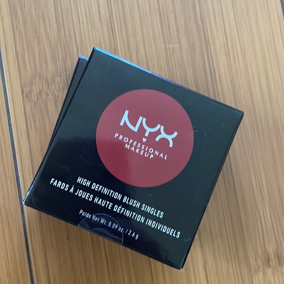 NYX Other - NYX Deep Plum High Definition blush softly milled